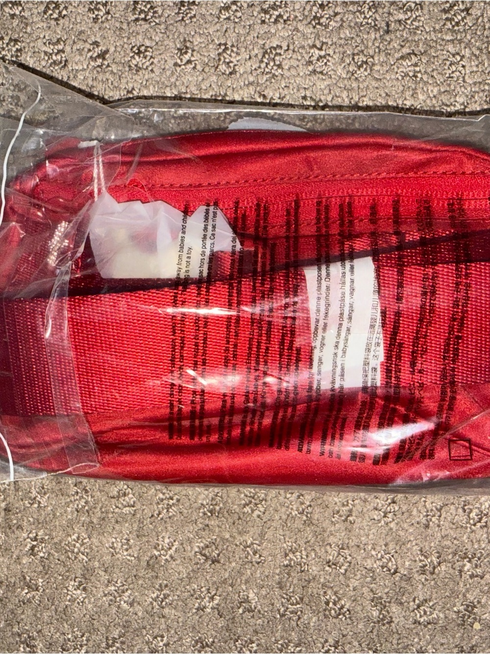 lululemon athletica Lunar New Year Red Everywhere Belt Bag NWT - Picture 4 of 4